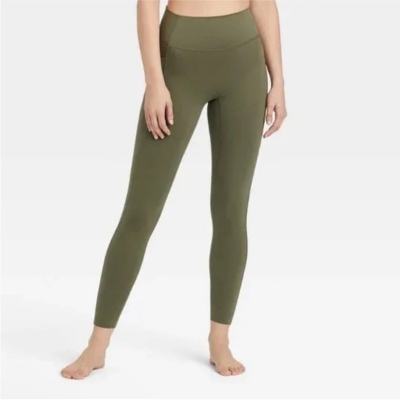 all in motion Pants - 🆕 All in Motion High Rise 7/8 Legging - Size XL